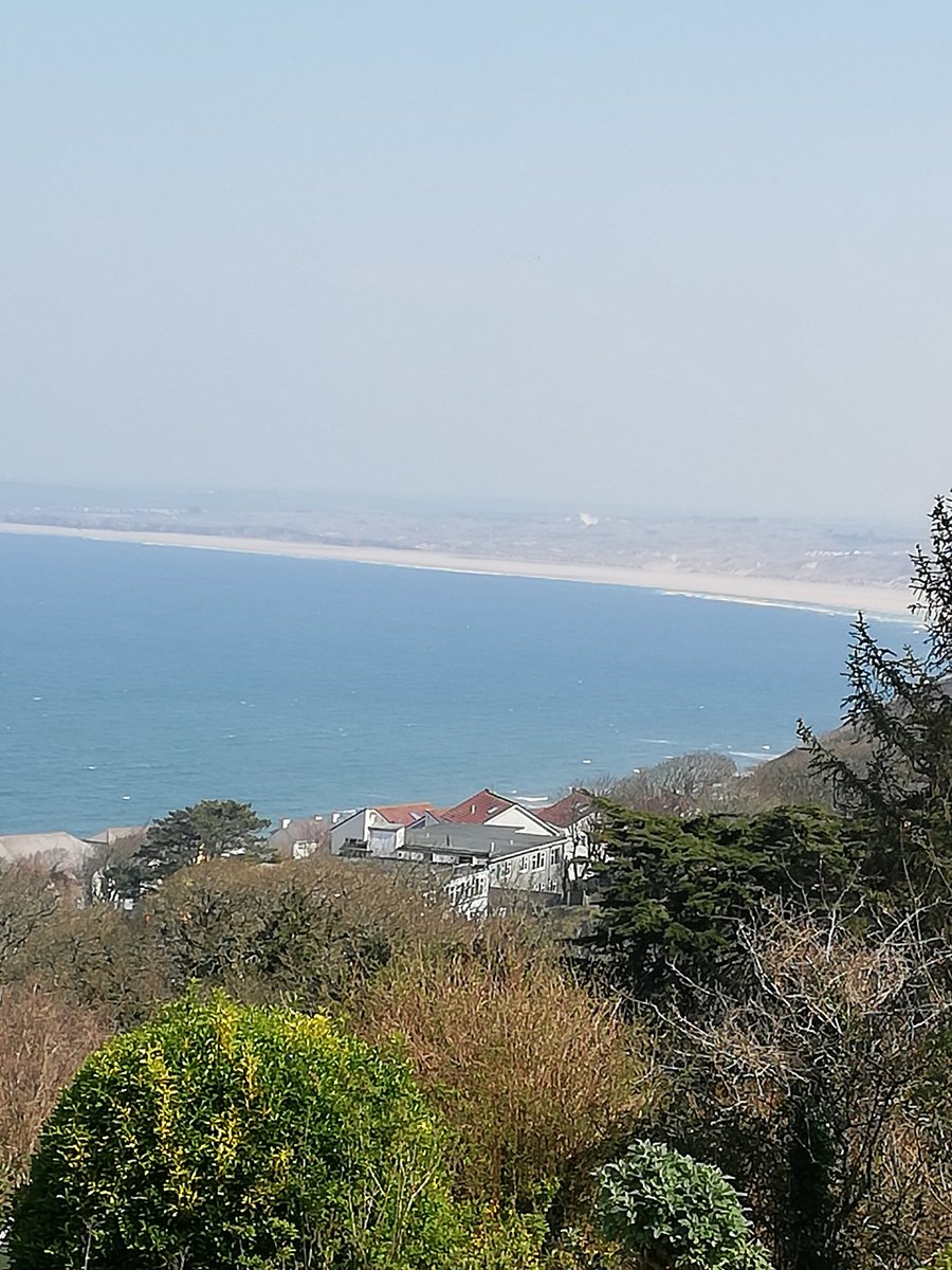 MelRichardsmel's tweet photo. Day 1 of Annual leave. Have had my daily exercise and took in the peace and tranquility @trudmister This view is for you x https://t.co/ppOYT5MUjU