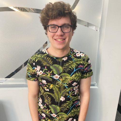 OmahaSignIT's tweet image. Take a minute to wish our Graphic Designer, Michael, a happy birthday!! #WeAreSignIT