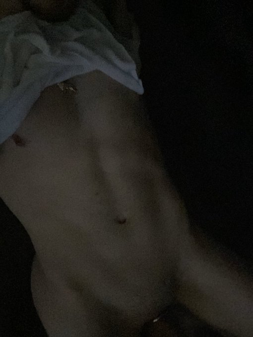 I need assistance https://t.co/VmiW79cpjg<a href="/tag/itwasthatgood"class="tags"><span>#itwasthatgood</span></a>