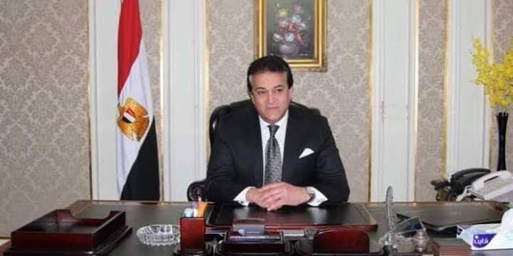 Ibrahim65035744's tweet photo. إللي تعبتا سنين في هواه عامل نفسوو ميعرفناش 😹😹😂
#الاكتفاء_بعمل_بحث_للجامعات https://t.co/C3xPuFuhFk