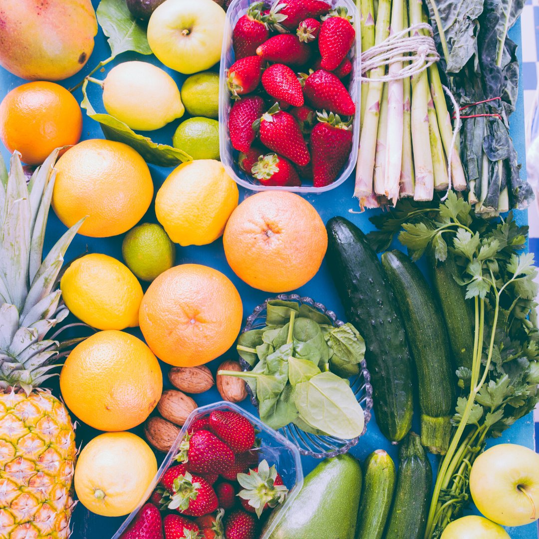 BrennerScottDDS's tweet photo. Choosing teeth-friendly snacks not only makes your kid’s teeth healthier, but it can also help your kids avoid the mood swings that go along with junk food. #ScottBrennerDDS #VernonHills #Illinois #DentalCare #OralHealth https://t.co/ImN20XSUhH