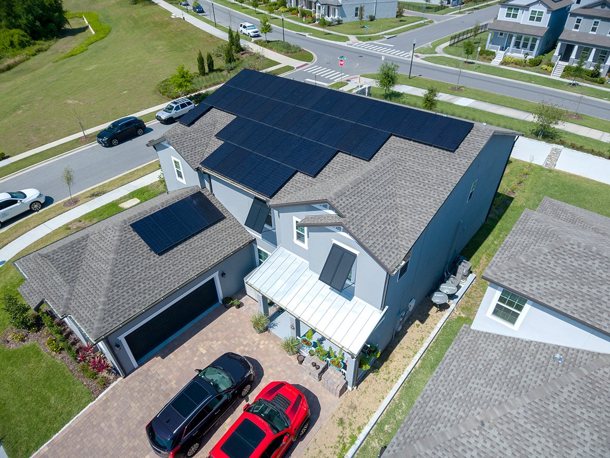 SuperiorSolar's tweet photo. This solar electric system in Winter Park, FL has been steadily pumping out energy for this family since 2018! Call or click today to learn why your neighbors have been going solar! (407) 331-9077 #superiorsolar https://t.co/HtLc8Wqaso