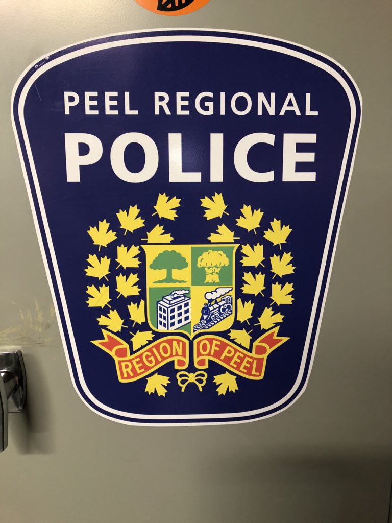 We give special Thanks to ALL frontline services doing the best they can while dealing with #COVID19  Let’s help #FlattenTheCurve and keep them safe as well 😷.        😷🙏 <a href="/ChiefNish/">Chief Nishan Duraiappah</a> <a href="/PeelPolice/">Peel Regional Police</a> @ChiefBoyes <a href="/BramptonFireES/">Brampton Fire & Emergency Services</a> <a href="/ChiefDundas/">Peter Dundas</a> <a href="/Peel_Paramedics/">Peel Regional Paramedic Services</a>