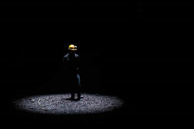 MSwiderek's tweet photo. Abandoned Train Tunnel, Somewhere near Leicester. 2012. @portraitsigers @igersportrait @portraitmovement @portraits_of_the_city @portrait_trends @portraitfestival @portrait.shooters @uk.portraits #portrait_vision @portraitfix #portrait_captures #portrait_mood #portrait_ig #p… https://t.co/q9LmoTAnZu