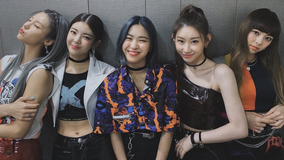 ITZY tweet media