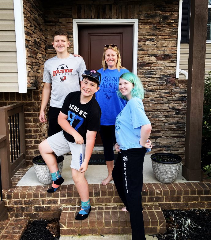 Jen83Johnson's tweet photo. Representing 4 Hamilton County Schools in 1 household! Incredibly proud to teach @WoodmoreEagles. #HCSDigitalSpiritWeek #HunterMiddle #OoltewahHighSchool #CCA https://t.co/l4m85aZhlS