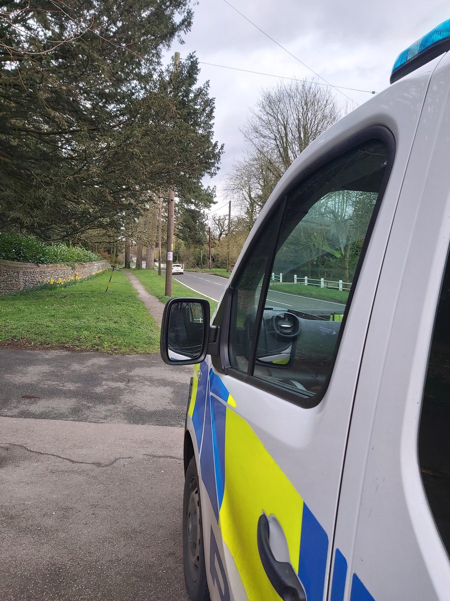 I'd like to remind some of you that the Government advice is to stay at home. Only make essential journeys for work if you cant work from home, food and health supplies, regularly wash your hands and leave 2 Meters. we will enforce this to protect you. #protectingandservingessex