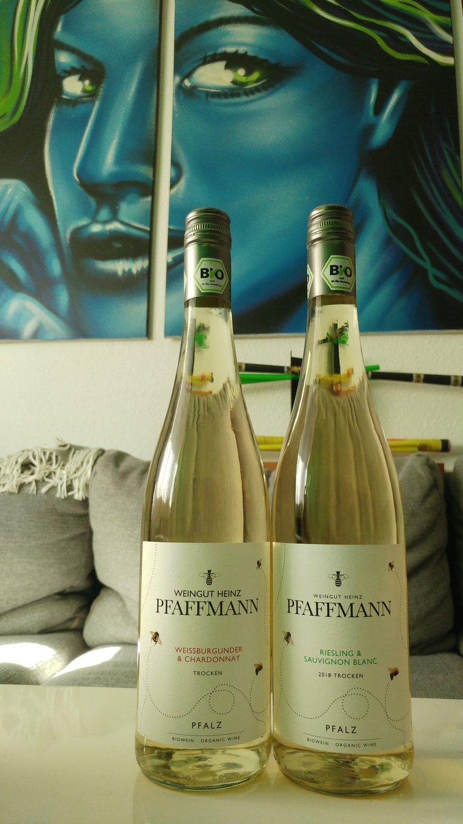 Pillebrille's tweet photo. Besondere Maßnahmen in besonderen Zeiten! 🍇
#pfaffmann #invonoveritas #slackerlife https://t.co/nQ2he4PvlY