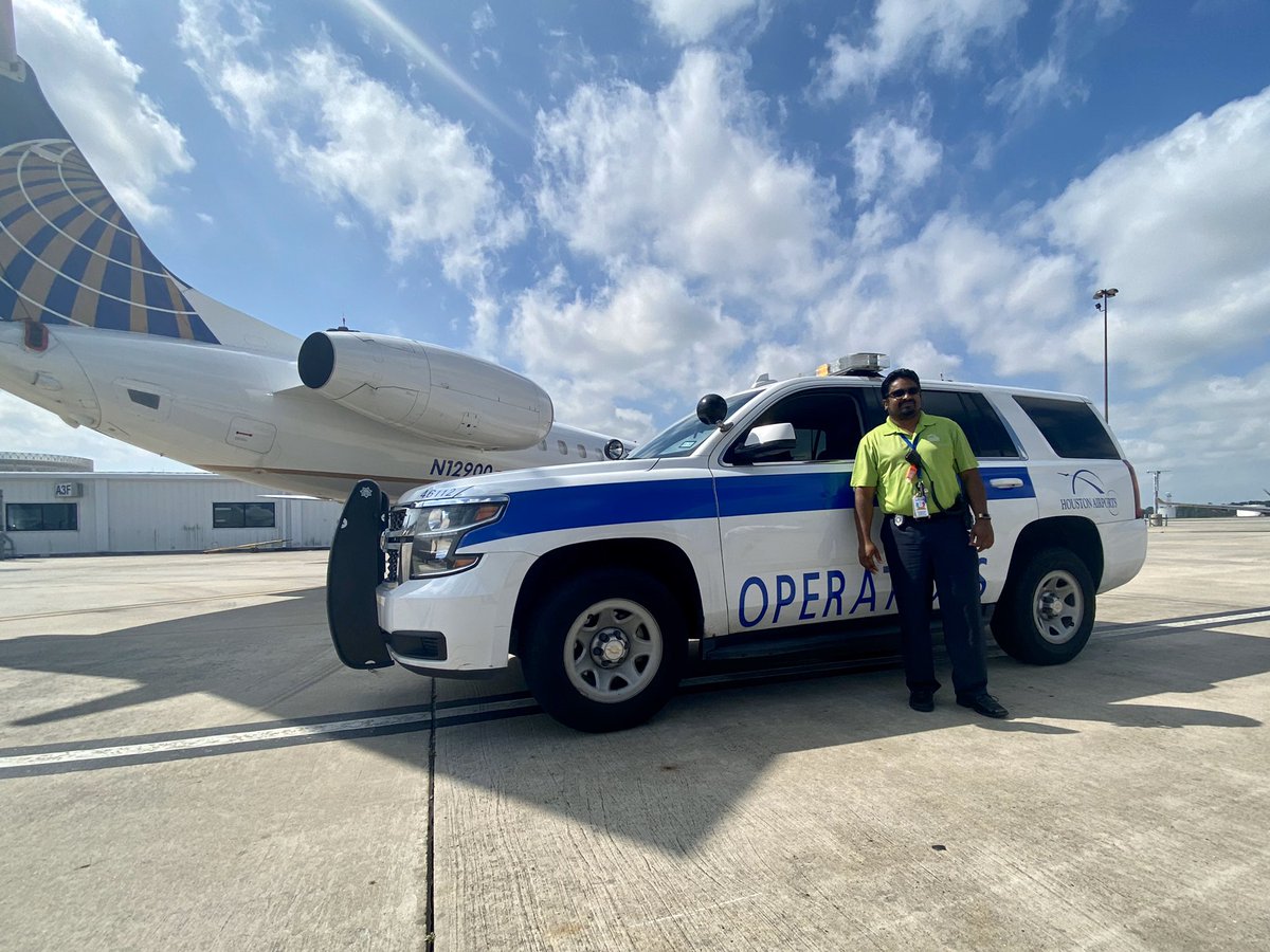 iah's tweet photo. Let’s hear it for all the employees that work tirelessly to provide an essential service to the public. Thank you for stepping up when your city needs you the most 🙏 #HoustonStrong #StayHome https://t.co/Qc5x5u3aE3