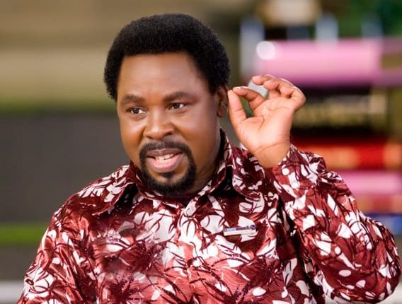 ekohotblog's tweet photo. Nigerians Blast TB Joshua Over March 27 #Coronavirus Prophecy
#StayAtHomeAndStaySafe
#SaveOnV
#TBJoshua
#SCOAN
#EmmanuelTV https://t.co/LMcIyVMJNq https://t.co/afsAmXey0e