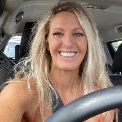 RachBermingham's tweet image. #Me #happydays #lifesforliving #writer #mum #bookproducer #mentor #speaker #surfer #diver #waterwoman #sistahood #blueeyes #blondie #sunshinecoast #aussie #gal