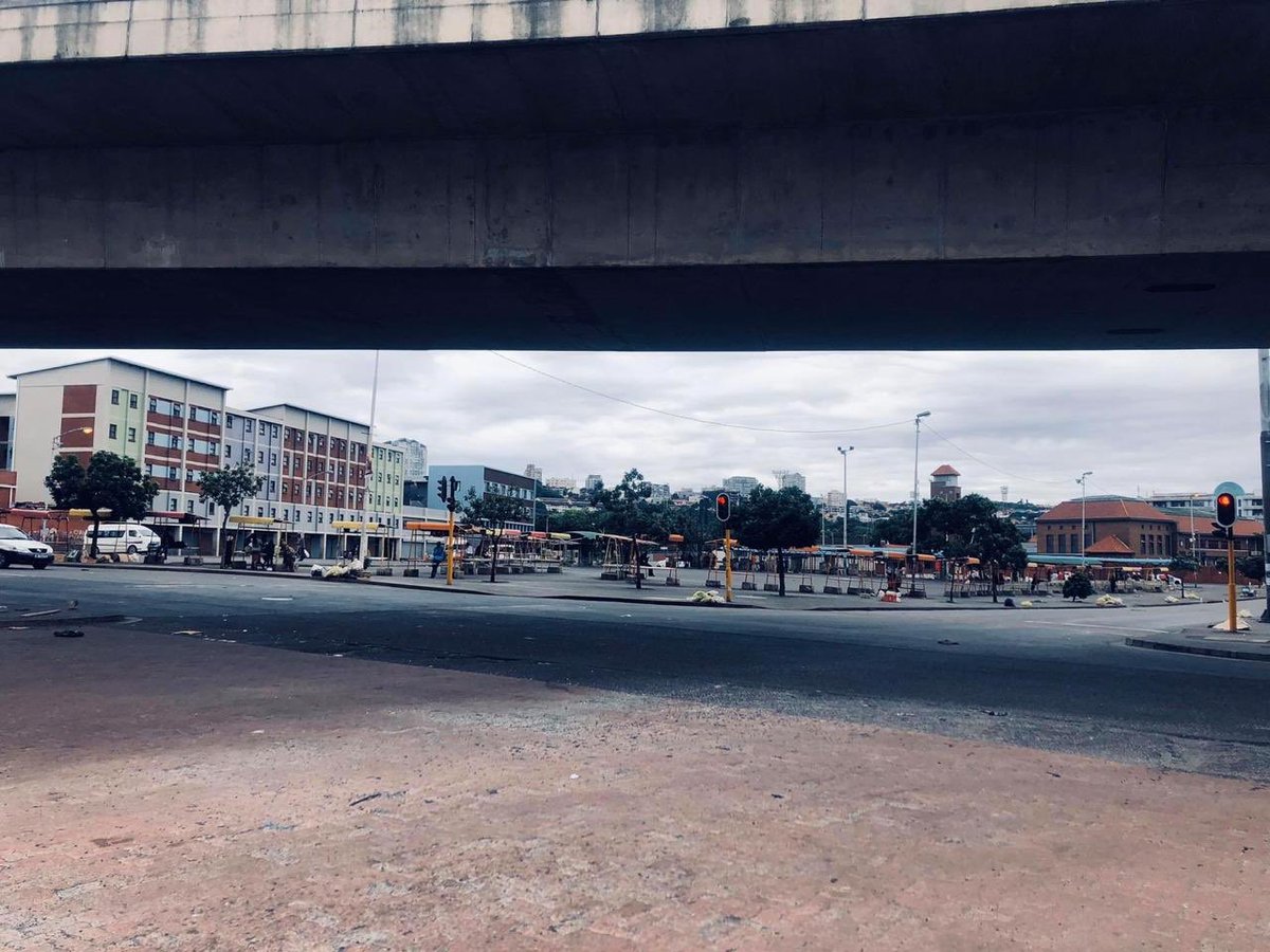 ILuvDBN's tweet photo. #Durban City Centre Day 1 #LockdownSA https://t.co/0ZBbWLAnZn