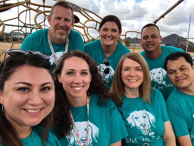 Throwback to when I could spend time real-life scavenger hunting with my Specials Team for the win! #jrerocks @kisdjre @MusicTeacherAV @Mr_Sam42 @CoachAlatorre @brandon_climie