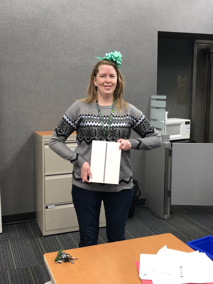 With what’s going on outside, we are still able to celebrate Bec’s 15th anniversary with TD. <a href="/erica_pitre/">Erica Connors Pitre</a> @DylanTufford_TD