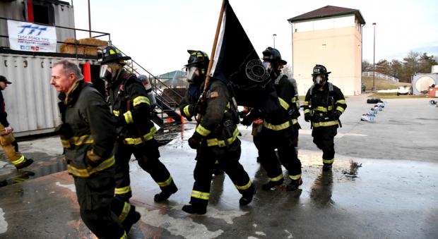 Handling the heat: Orland native, Palos firefighter passes Smoke Diver test - opprairie.com/p/news-police-…