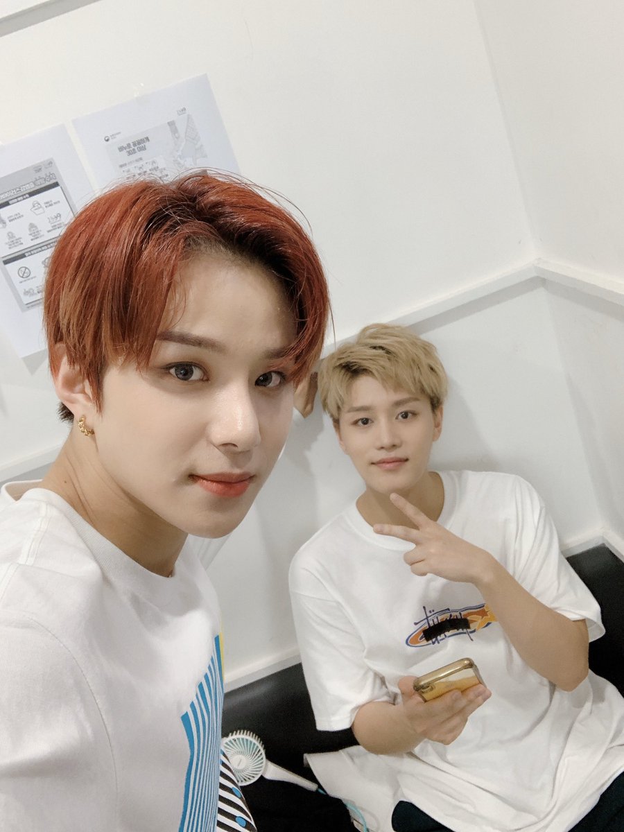 NCTsmtown_127 tweet picture