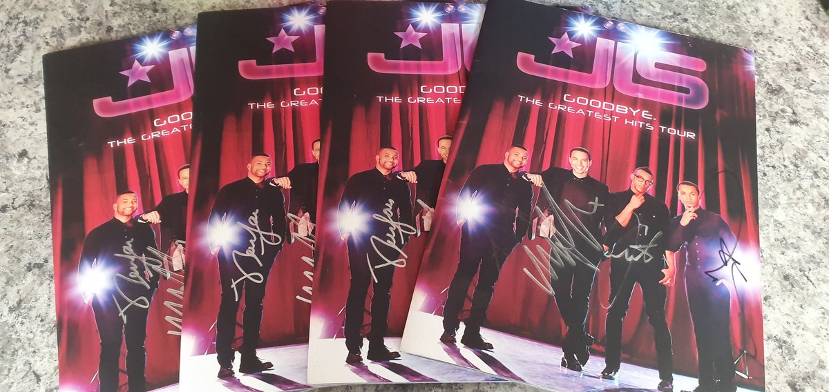 I have a few <a href="/JLSOfficial/">JLS</a> signed programmes I will be giving a few away RT I pick at random I post them when it's safe to ❤💙💛💚 😘