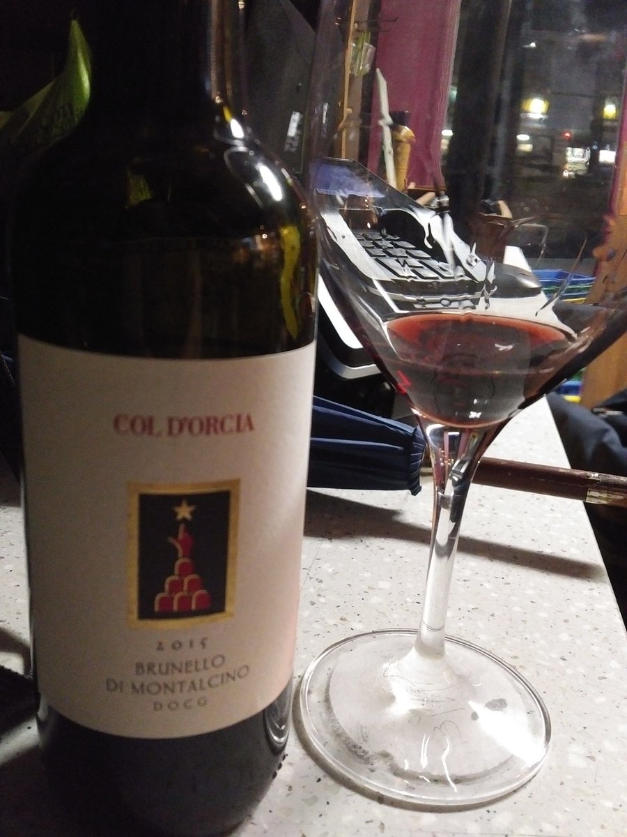 DoliverosDaniel's tweet image. Wanted to play it safe &amp;amp; opened 15 #Coldorcia Brunello never the greatest but always reliable but,it was a huge disappointment,not even Rosso quality,ruby color,lacking aromas,medium body but hollow &amp;amp; unsavory,I felt totally betrayed by this #Wine,specially in this charming year!