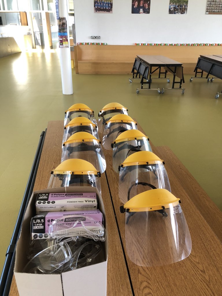 MGiobuin's tweet photo. Coláiste Ailigh proud to donate much needed protective glasses, gloves and visors to Letterkenny University hospital’s ICU. Tá muid iontach bródúil as na hoibrí sláinte go léir san tír. Go raibh maith agaibh 👍👍 https://t.co/WJRiRuKjXt