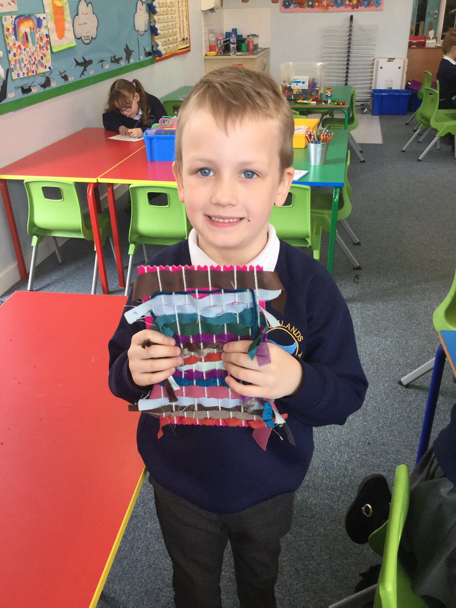 WrootsClassMPS's tweet photo. Good afternoon to all the lovelies in Wroots Class @WrootsClassMPS 
Can’t believe it is a week since we did these wonderful weavings
Hope you are all well 
Miss Rourke 😀 https://t.co/HrUOe6Qhsb