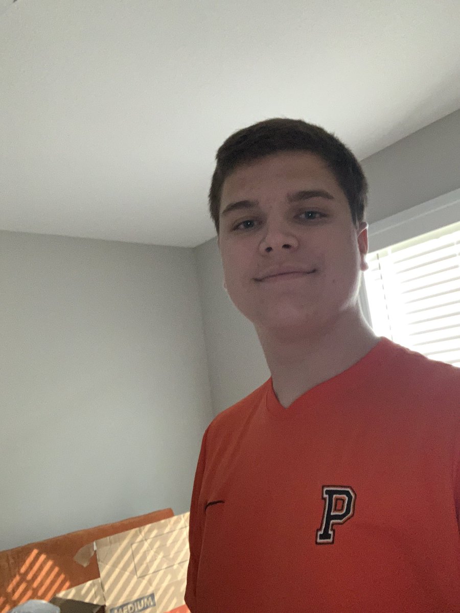 Hayden_Vol's tweet photo. SPIRIT FRIDAY!!! @PowellHSRen #PHSVirtualSW https://t.co/GERpFAaSlq