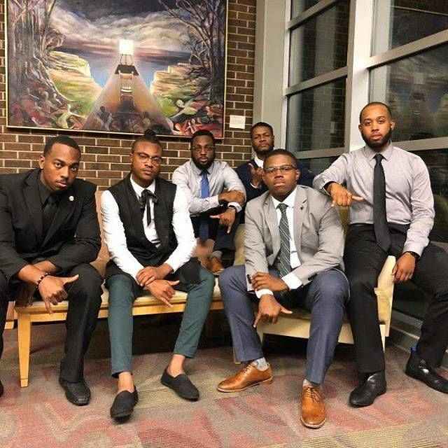 📰 Alpha Phi Alpha Fraternity, Inc. Provides Aid in the Flint Water Crisis ➡️ gvsu.edu/studentlife/mo… #GVSU