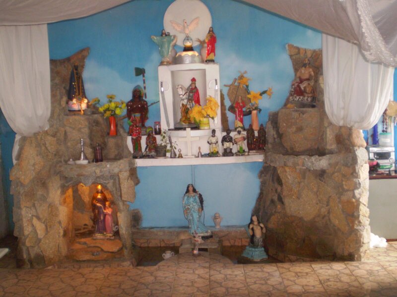 yevgenbrasil's tweet photo. Una de las religiones más practicadas en Brasil es el “candomblé”, considerado como un culto con una influencia de la mitología africana. #1GIATporelmundo https://t.co/zONra8udvO