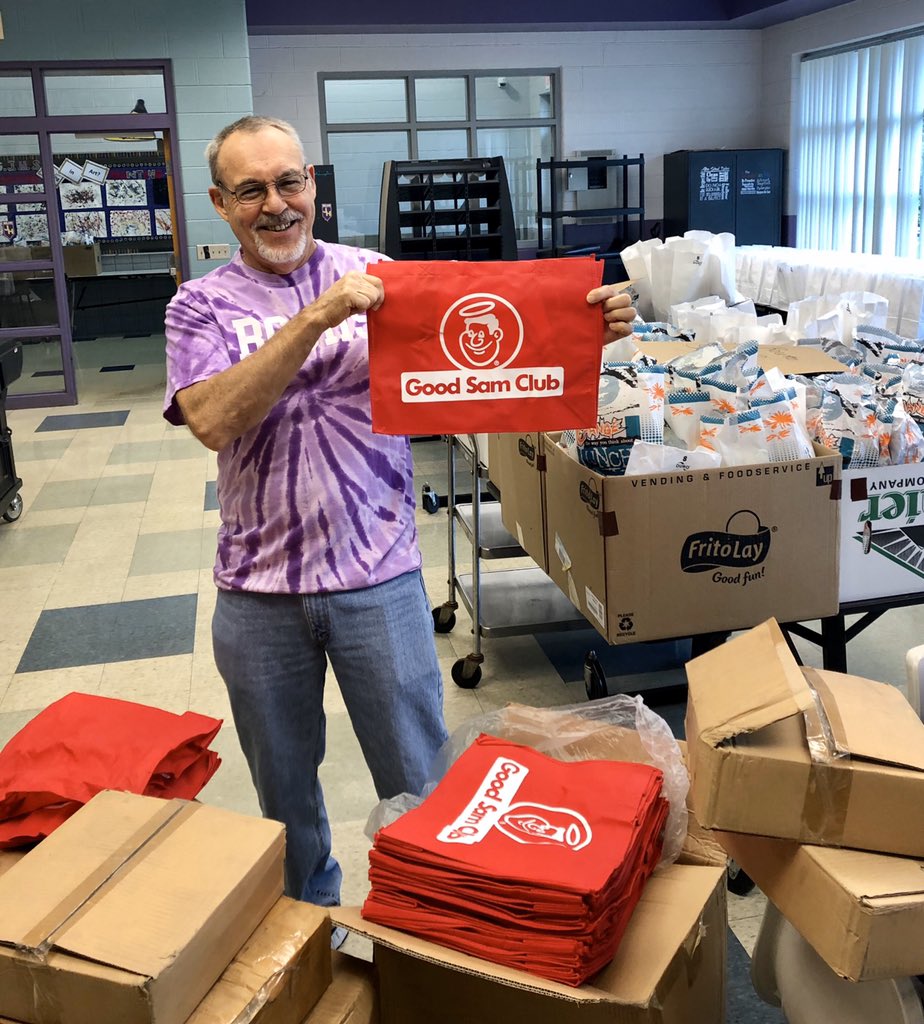 jrhayes63's tweet image. Once again the community businesses have come through with assistance in helping the @BGISD feeding program. Thanks to @CampingWorld for these wonderful bags. Greatly appreciated ❤️
