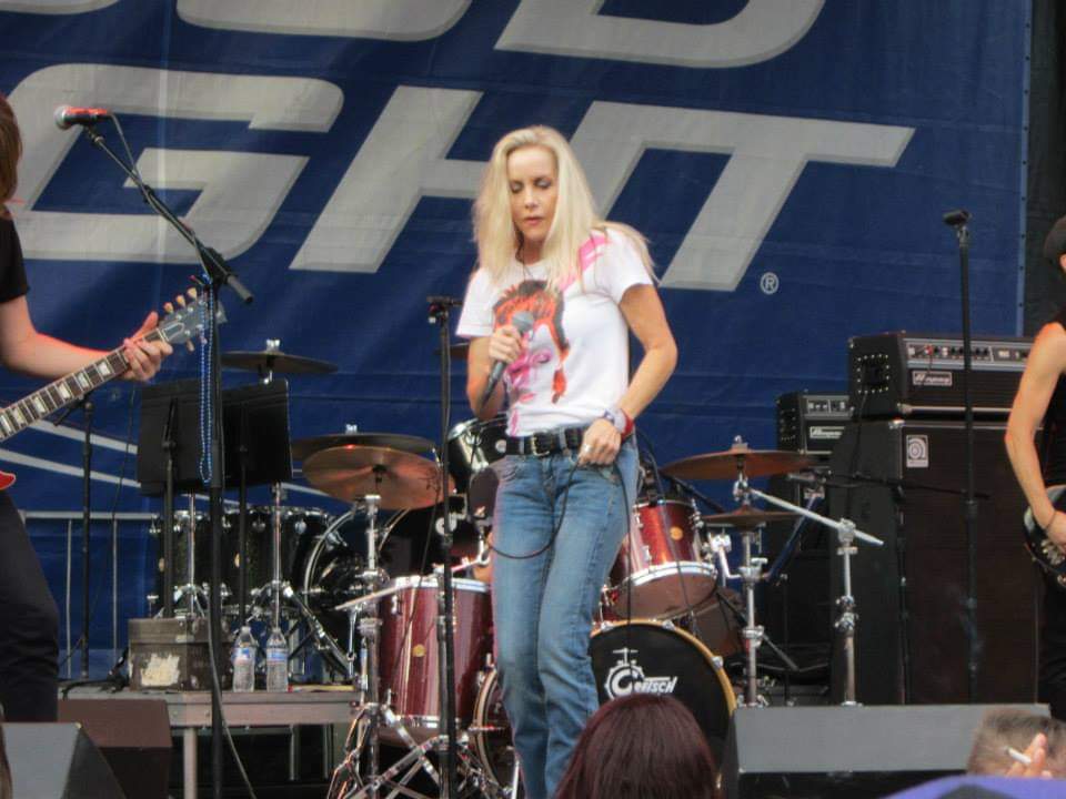 Aaron Carter, Cherie Currie, Steve Grand, and blurry as hell Wilson PhillipsMarket Days, August 2013Chicago, IL