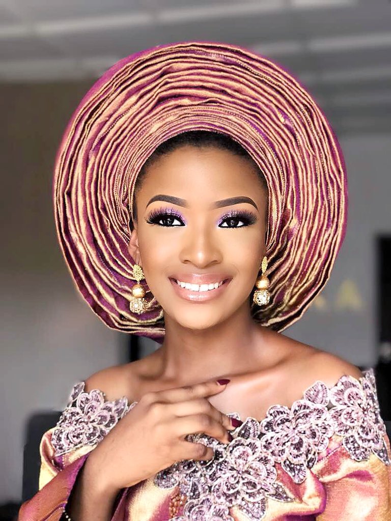Mo_Disu's tweet photo. I’m your plug when it comes to Aso-Oke: I sell all types of Aso-oke like :-
Etu, Alaari, Sanyan, Silk, Supernet, Crowntex, Double weaving, Cotton, Loom, Soge Complete (Bride &amp; Groom), Monogram Design, Handcut/Laser Design and Stoning of Aso-Oke.
We also make beautiful Auto-gele. https://t.co/JvRXzJbjV6