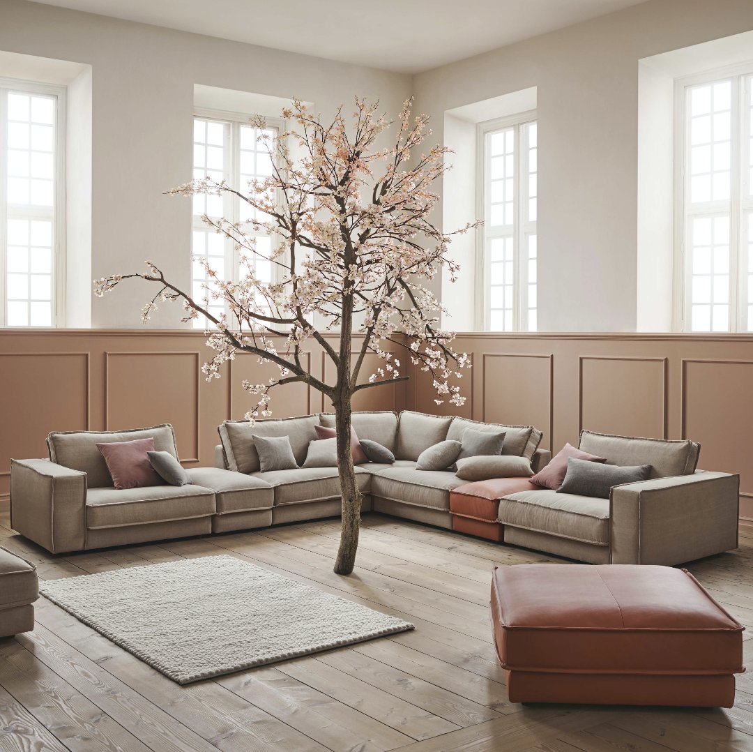 Your home is where you find silence. Your home is your sanctuary. And your home should be just like you - one of a kind. Therefore all our modular sofas can be customised in modules, material and colour to fit just your need and mood. #bolia #modularsofa #noora