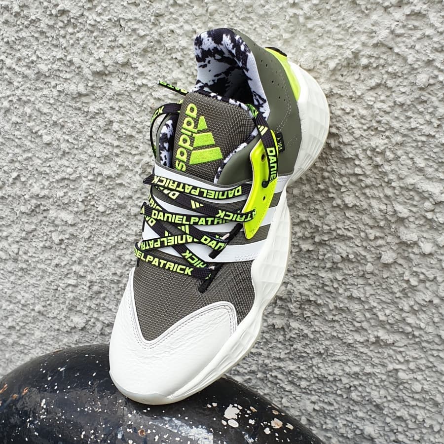 daniel patrick harden vol 4