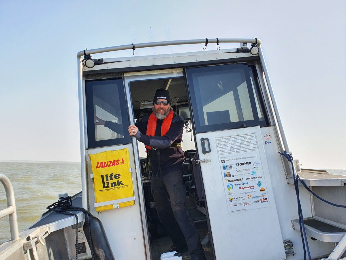 BaranesJudy's tweet photo. Teamwork @IBED_UvA. Following current protocol, keeping physical distant &amp; fieldwork to a minimum. Great expedition to natuureiland IJmeer, w/@EcologieMM on Dreissena, doing some preliminary observations for future #gull research. A small paradise just outside #Amsterdam. https://t.co/uxfnV2idKP