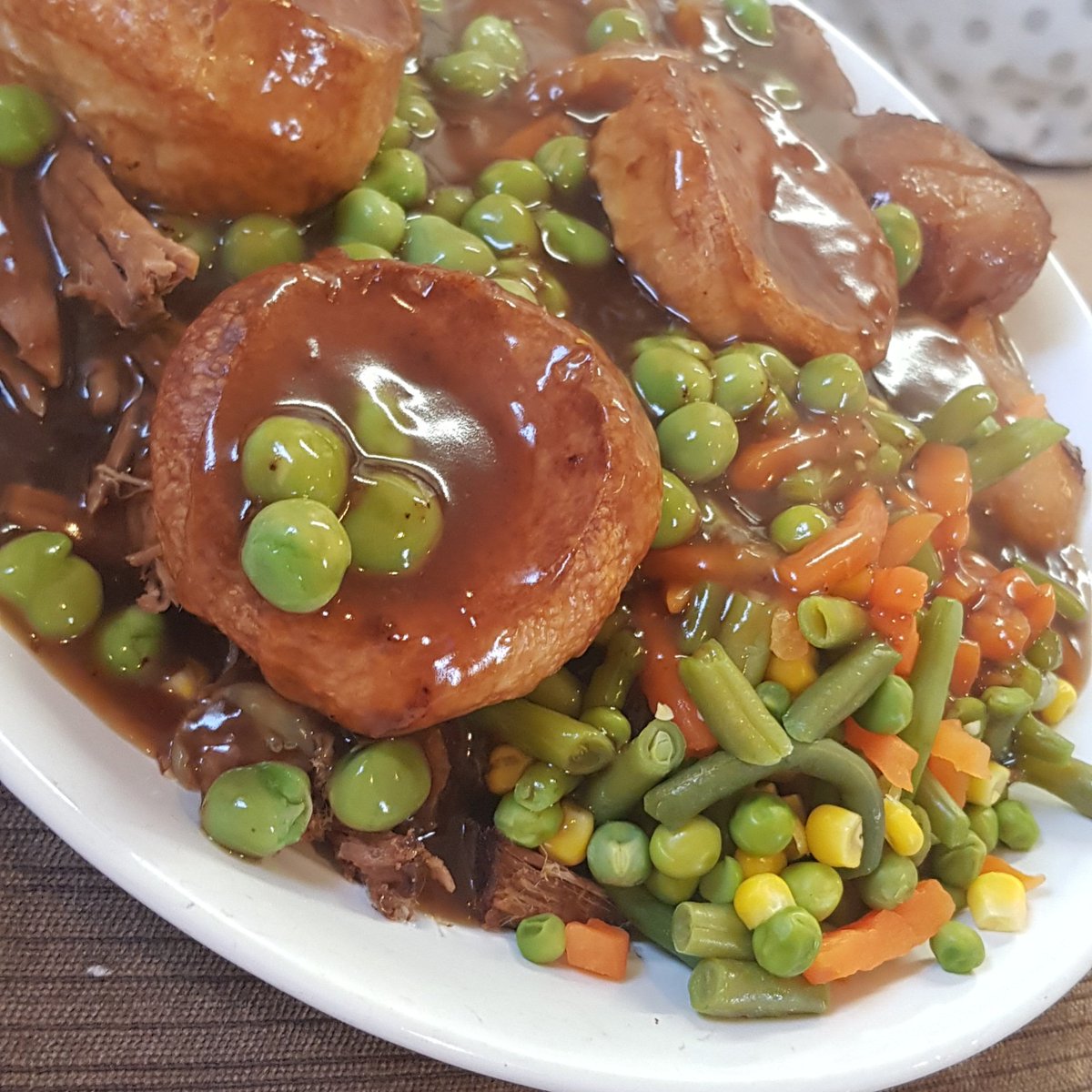 Firesapher's tweet photo. Cant get to the carvery make your own what's everyone else had ?
#carvery #beef #roast #dinner #veg #yum #comfort #food #gramable #livelife #firesaph https://t.co/cBDkV2mjdq