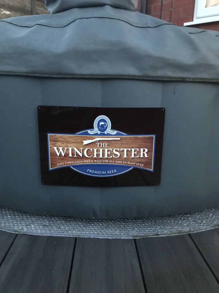 eccy1981's tweet photo. So I’ve decided to name my hot tub....@simonpegg @nickjfrost https://t.co/YOWo4v6QQP
