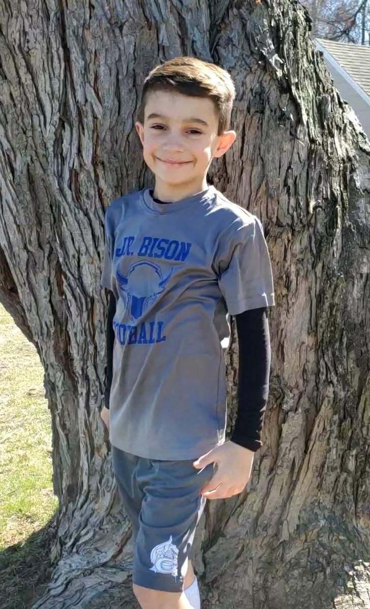kmgs1128's tweet photo. Jack joining #NCSpiritWeek in his Shaker shirt and Gator shorts @NorthColonieCSD @SouthgateES @JPS_Sr https://t.co/usmDaR0gUB