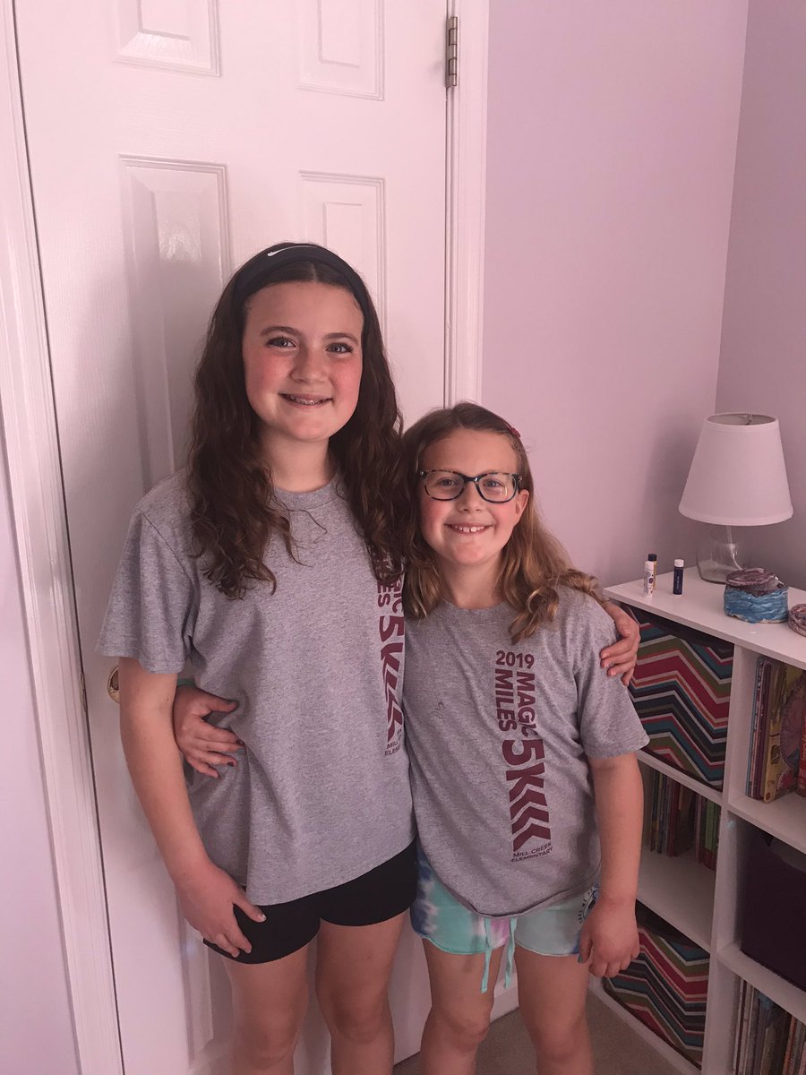 ToniSchaab's tweet photo. @CBMillCreek showing our Mill Creek spirit from home! #CBDLP https://t.co/W9hVdZSVPk