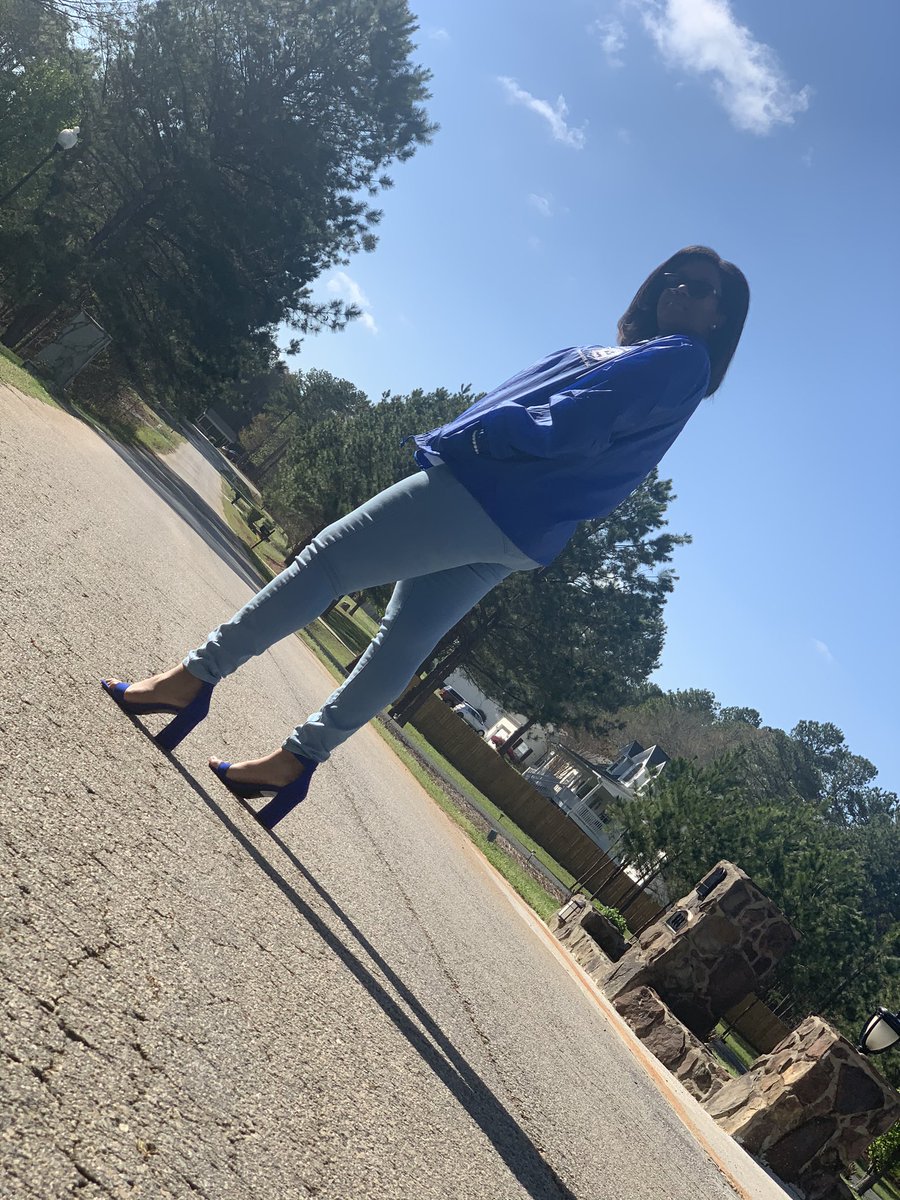 YassShey's tweet photo. Finer Woman 💙🤍🕊 #LegendZ2020 https://t.co/UkAOd2Bp1m