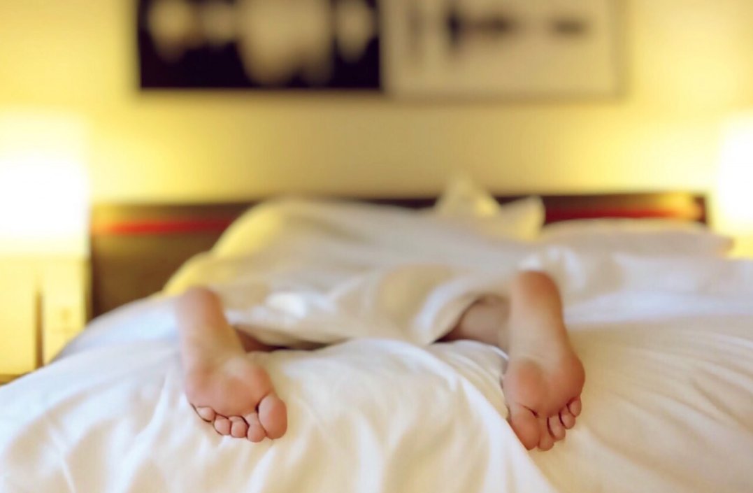 TorbaySDevonNHS's tweet photo. Calling all local hotels, B&amp;Bs, Guest Houses! Is your premises currently closed due to COVID-19? If so, could you support local NHS staff by offering them a safe &amp; restful place to stay between shifts?  To find out more, please email &amp; register via north.hotels@travelctm.com https://t.co/n2aM8XBp6m