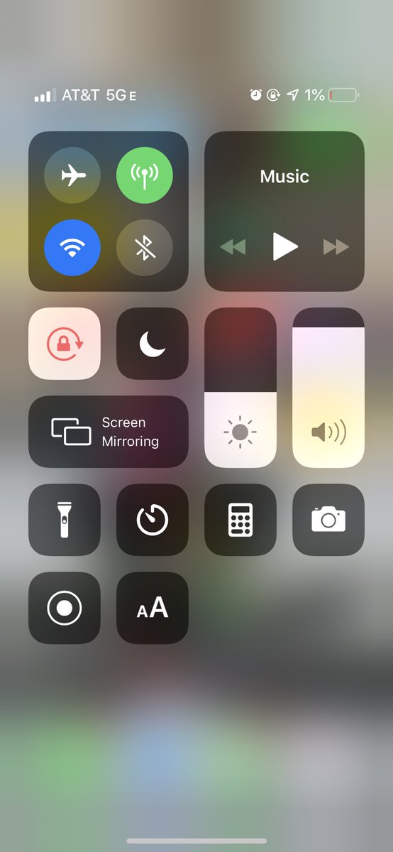 SAMKLEF's tweet photo. Una don run my phone down pls give me 1hr to charge my phone and fix something important...i go run everything back to back so u guys have a good weekend. Eku isolation https://t.co/Vdn1sAqroV