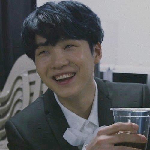 Yoongi being the happiest: a really important thread
