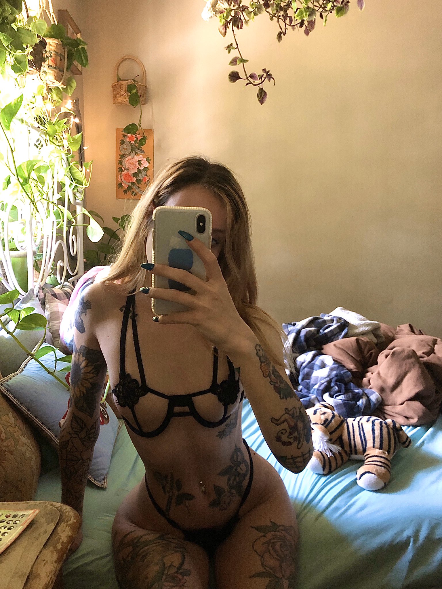 TW Pornstars - 1 pic. Song ♡. Twitter. 🥰. 7:21 PM - 27 Mar 2020