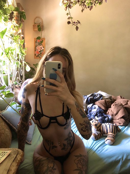 🥰 https://t.co/NHmKTC0mTG