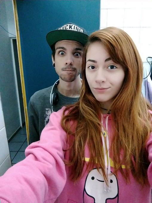 Duplinha de 2 desde sempre ❤️ #casalaward https://t.co/T18tIeCOQ4<a href="/tag/casalaward"class="tags">#casalaward</a>