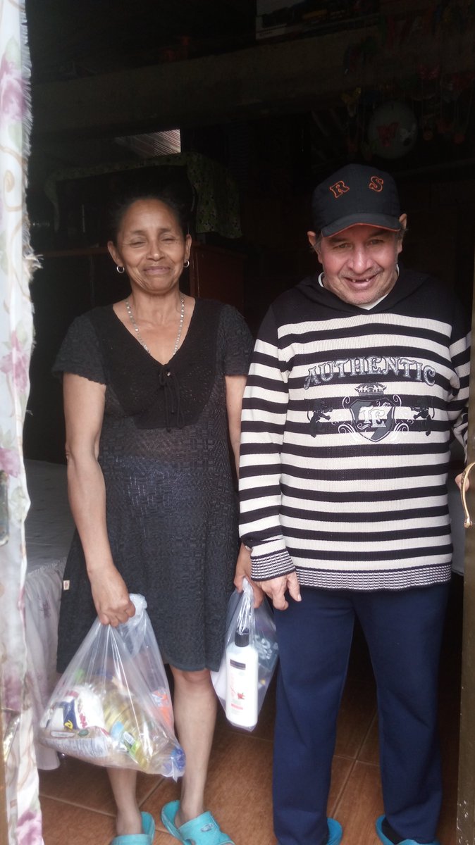 Jonathanni11's tweet photo. Agradecemos a #Origen a #TechoColombia por el apoyo y solidaridad con los #LideresOrigen, y algunas de nuestras comunidades De las cuales como @EscuelaLiberArteCb, Logramos ser beneficiarios y apoyar a algunos de nuestros vecinos. "Muchas Gracias @ComunidadOrigen https://t.co/uMPNYMZvgr