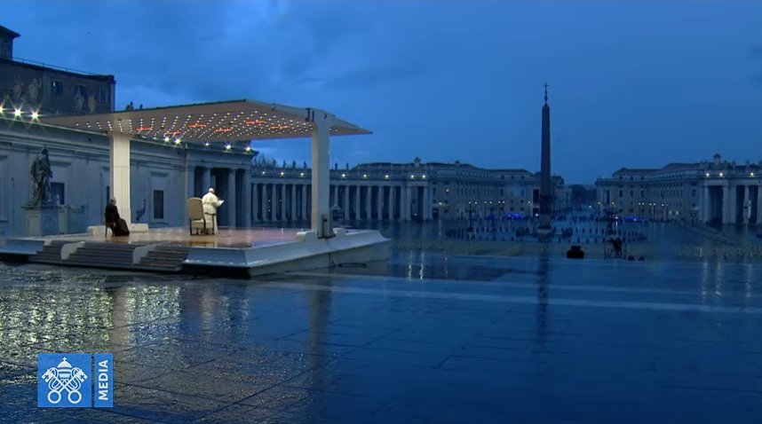 babidelsala's tweet photo. "Abbiamo proseguito imperterriti, pensando di rimanere sani in un mondo malato". Che si creda o non si creda, sono parole universali in un evento che farà storia.  #PapaFrancesco #COVID19 https://t.co/S3HEAOHduW