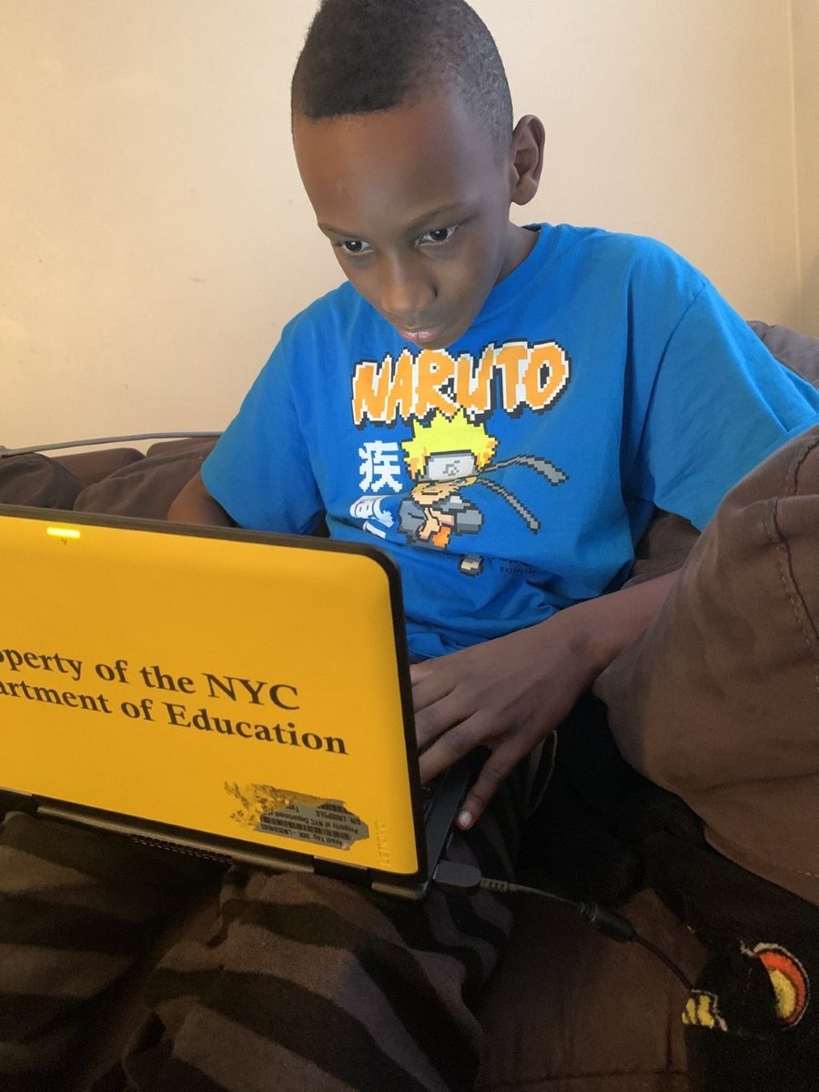 PS66BX's tweet photo. Extraordinarily proud of the ENTIRE @PS66BX community for launching Week 1 of Distance Learning #BronxStrong! Here are some 5th Graders @MT0RRES26 @rm315 @SPacuk in action compliments of S. Delgado!💯 connected! We miss you all😭❤️@D12SupRosado @MeishaPorter https://t.co/L8GvbebNmC
