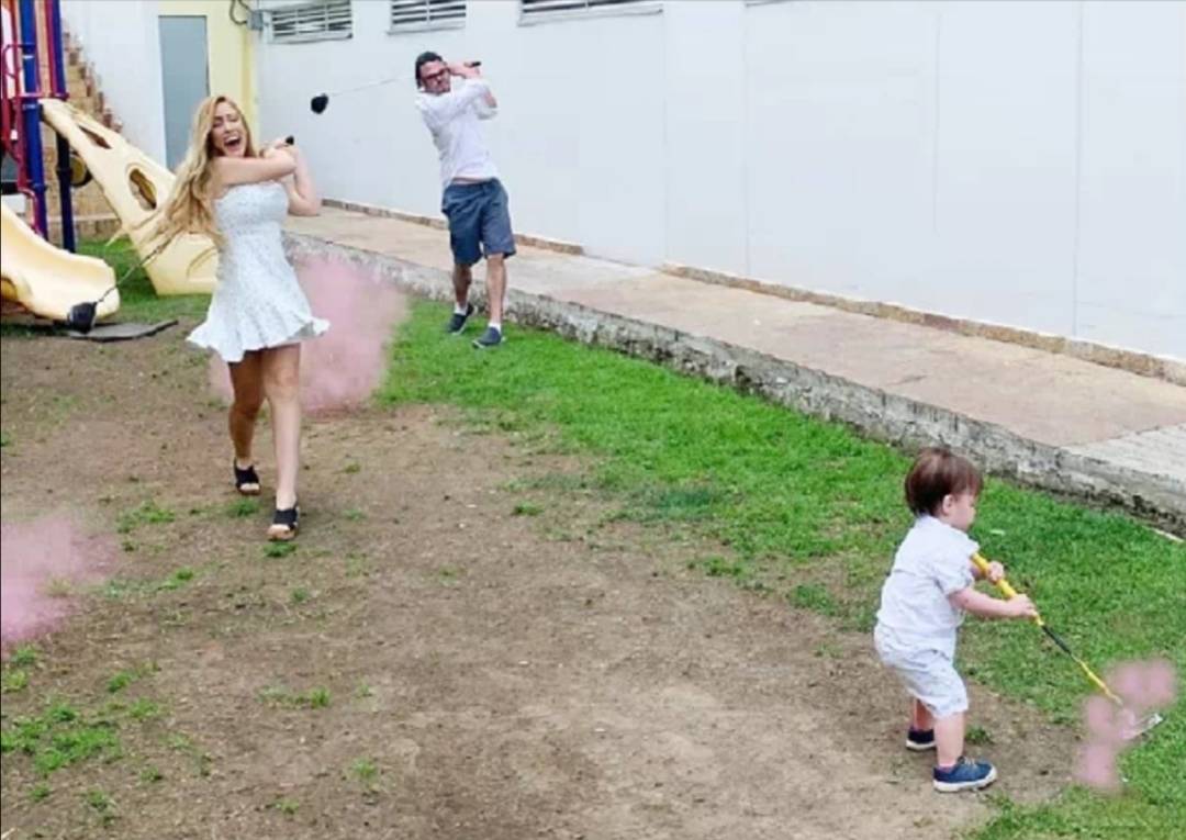 Melina Figueroa inventó celebración para contar que espera a Jazmín 😮
La ex "Doble tentación" está embarazada de cinco meses 🤰🏻
bit.ly/3dF3aED