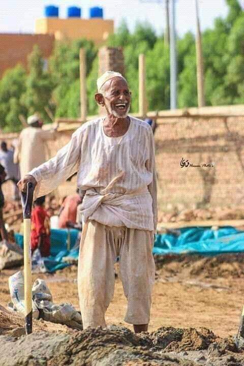 اللهم صلي علي سيدنا محمد وعلى اله وصحبه وسلم