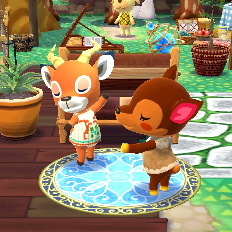 indeathrence's tweet image. They’re social distancing